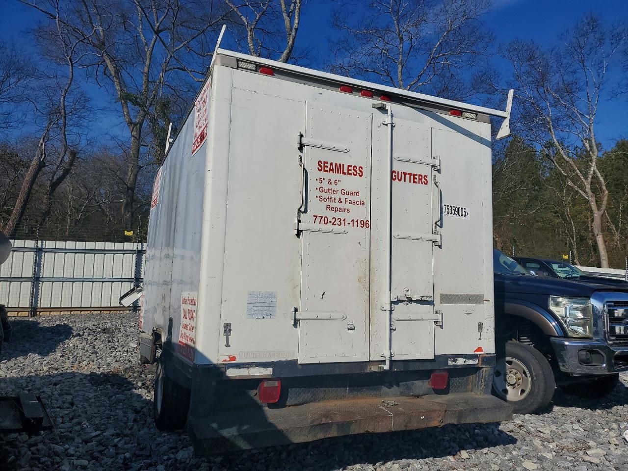 2003 Ford E350 BOX Truck