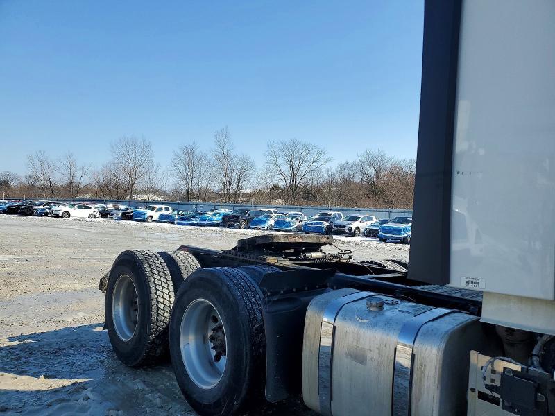 2020 Volvo VNR
