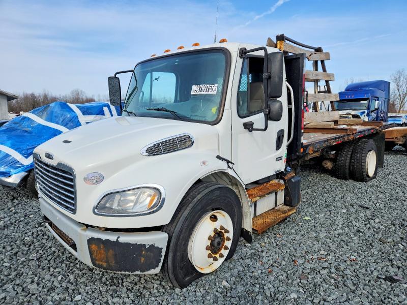 2015 Freightliner Business Class M2 Flatbed Truck