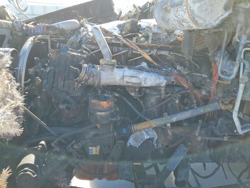 2013 Peterbilt 587 Semi Truck