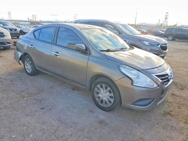 2016 Niss Versa