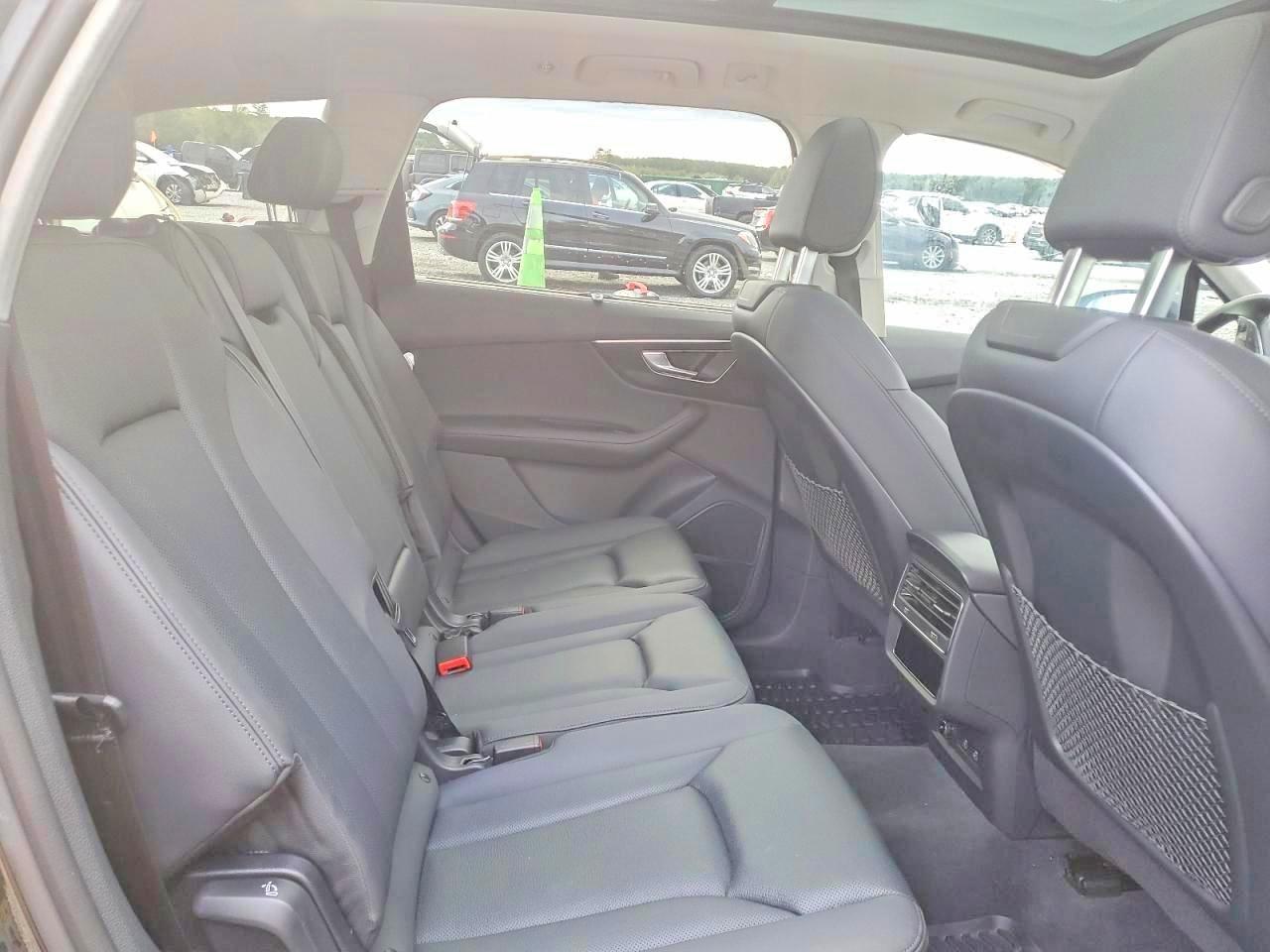 2024 Audi Q7 Premium Plus