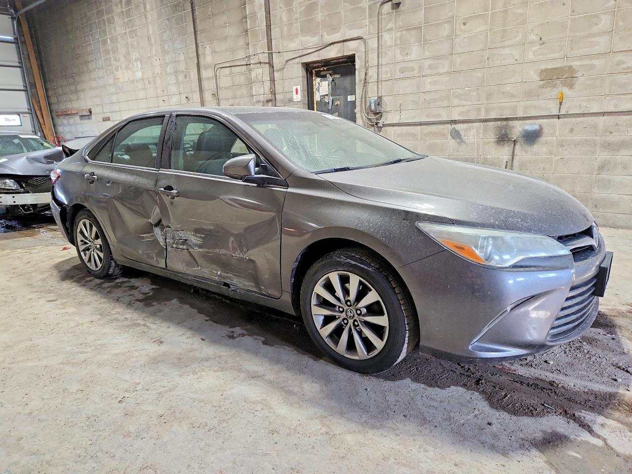 2016 Toyota Camry xle