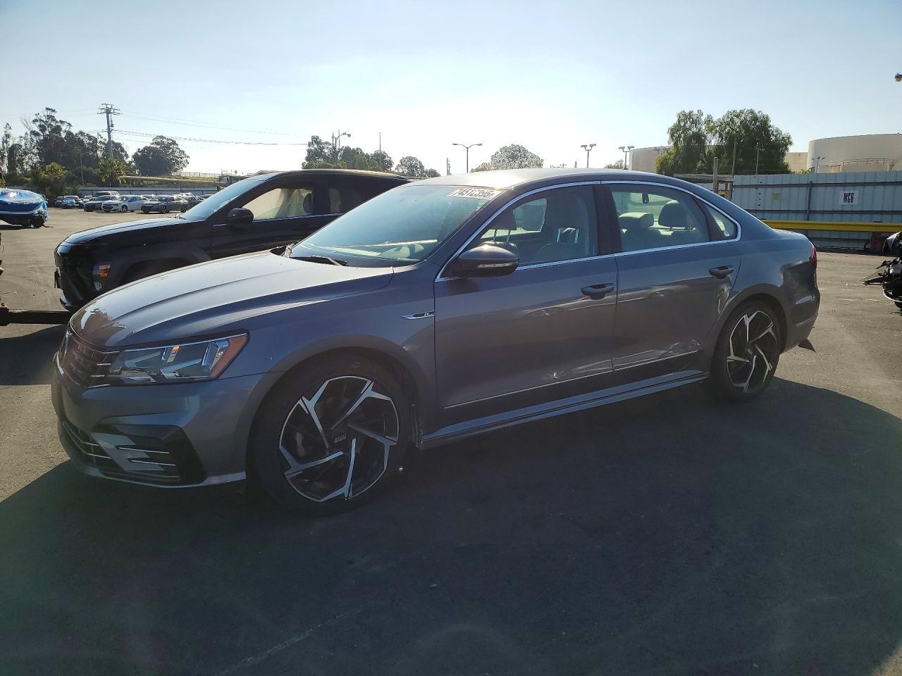 2017 Volkswagen Passat R-line
