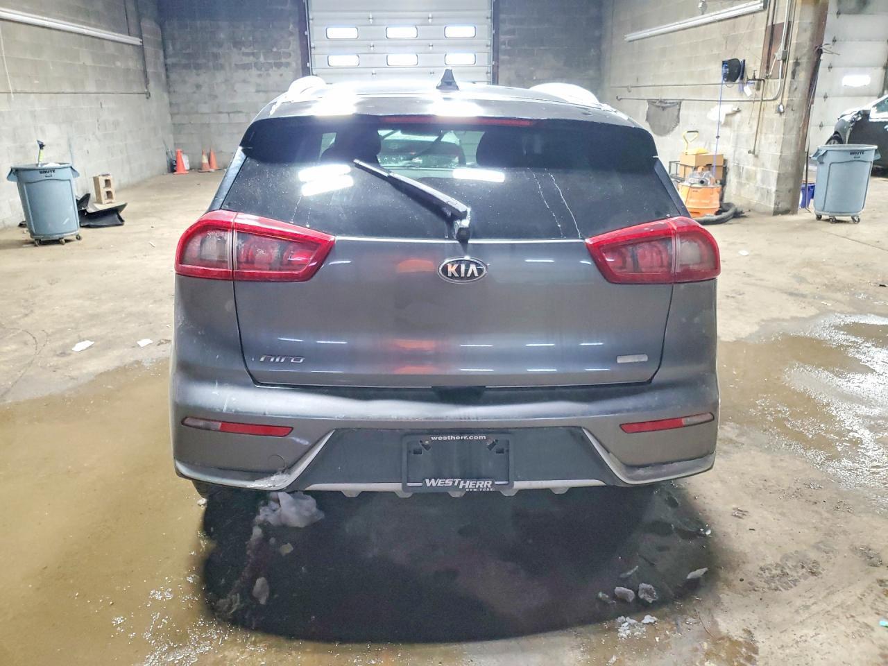 2017 KIA Niro fe