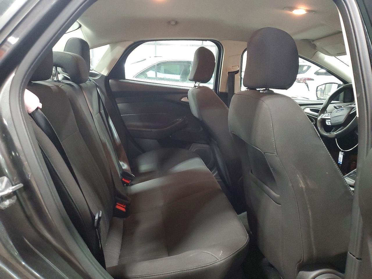2016 Ford Focus se
