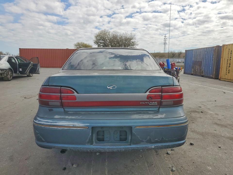 1998 Oldsmobile Cutlass gls