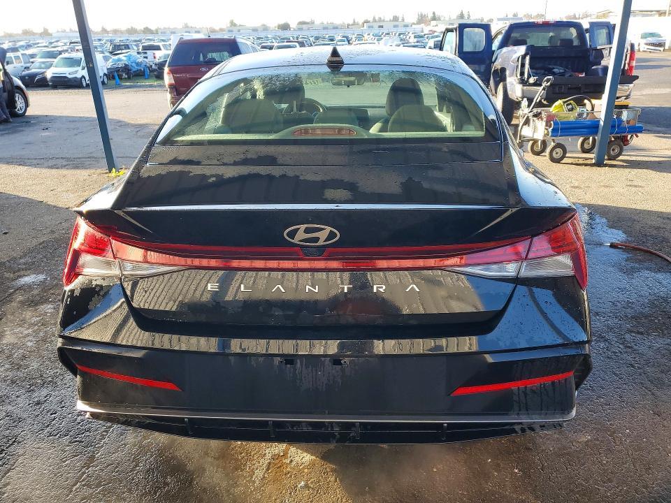 2025 Hyundai Elantra sel