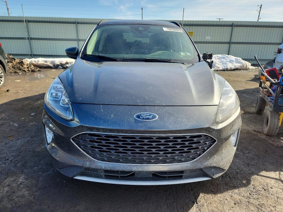 2020 Ford Escape Titanium