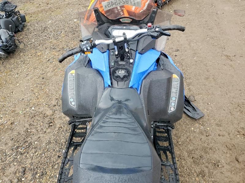 2021 Skidoo 2021 Skidoo Renegade