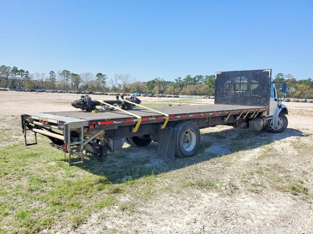 2021 Freightliner Business Class M2 Flatbed Truck