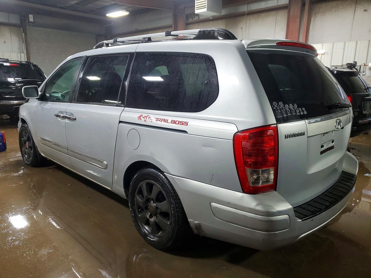 2007 Hyundai Entourage gls