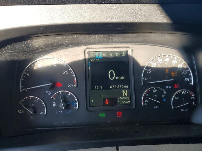 2021 Freigliner 2021 Freightliner Cascadia 126 Semi Truck