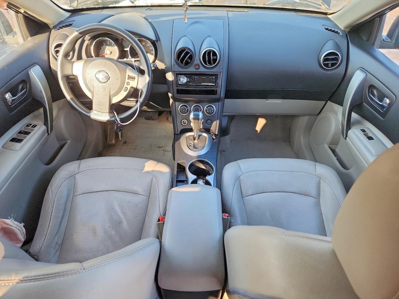 2010 Nissan Rogue s