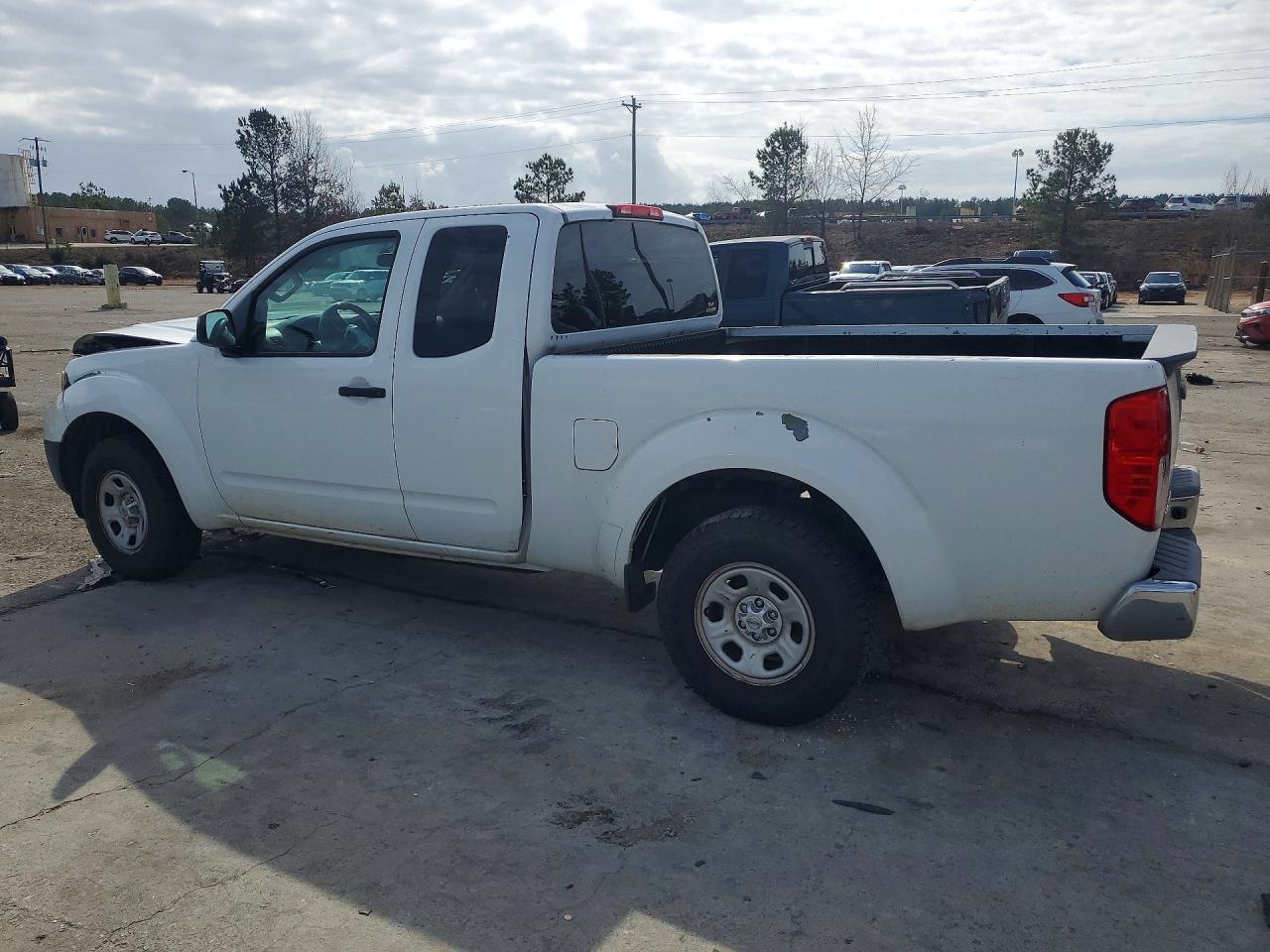 2016 Nissan Frontier s