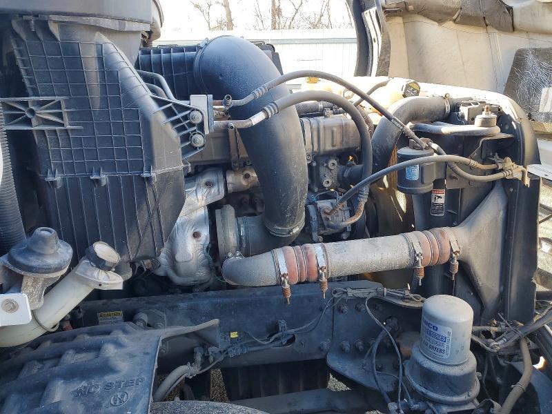 2019 Freigliner 2019 Freightliner Cascadia 126 Semi Truck