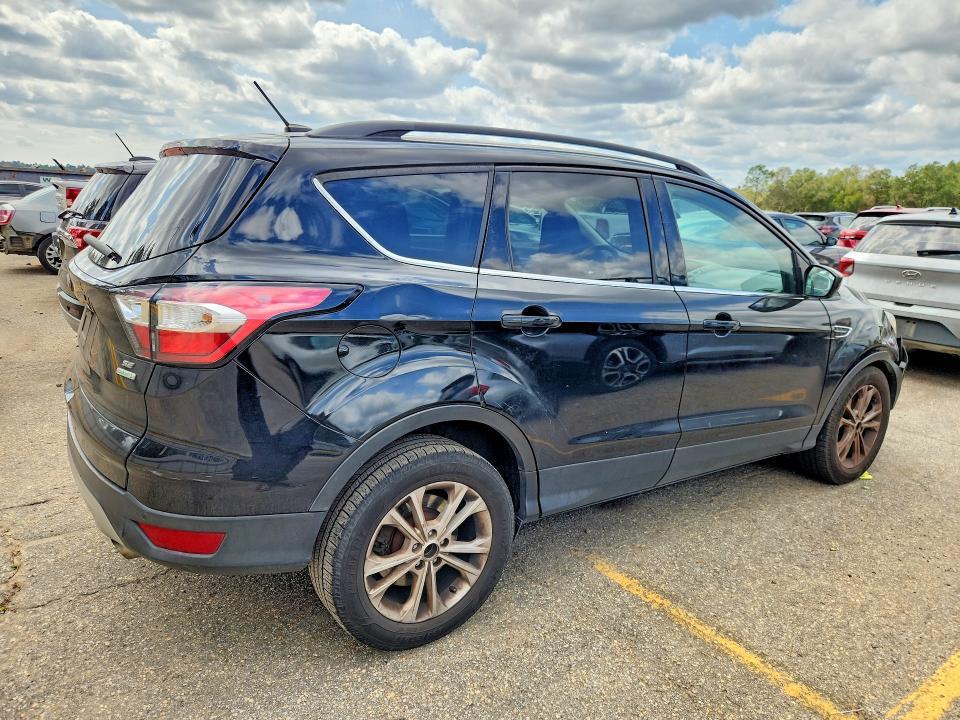 2018 Ford Escape se