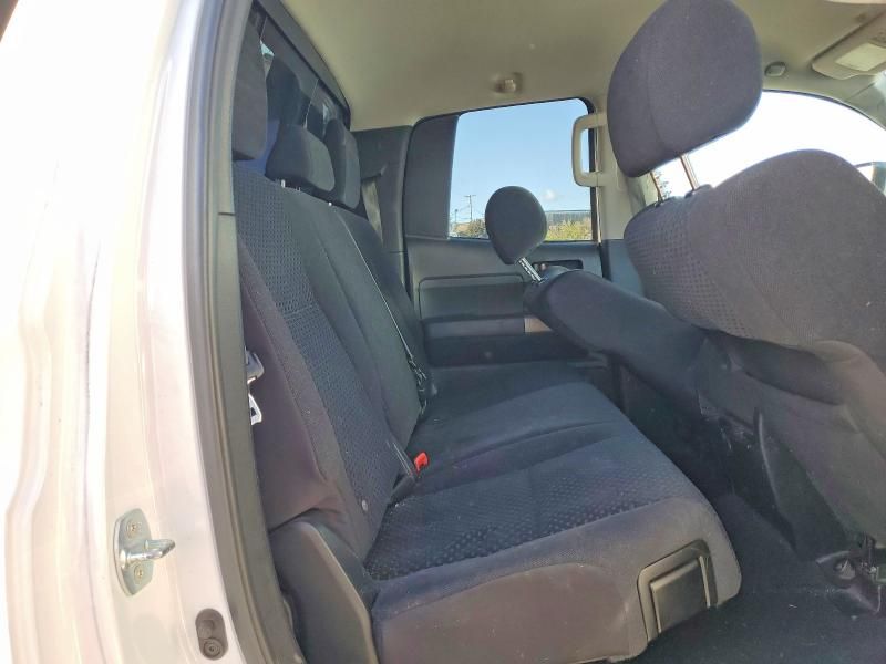 2011 Toyota Tundra Double cab SR5