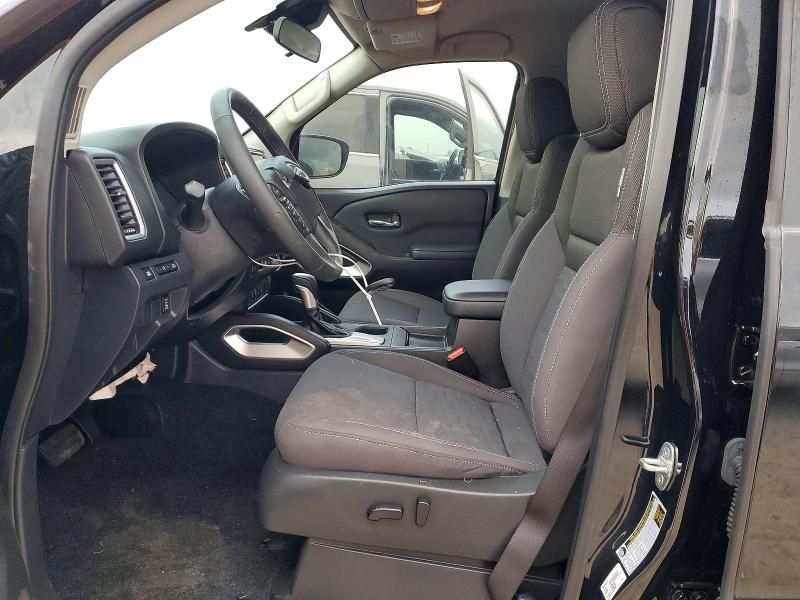 2023 Nissan Frontier s