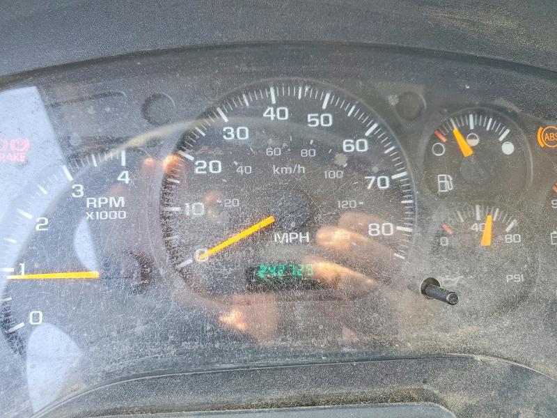 2006 Isuzu T7F BOX Truck