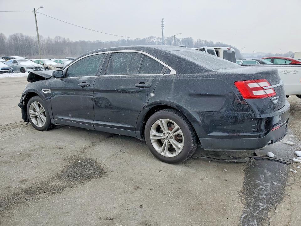2018 Ford Taurus sel