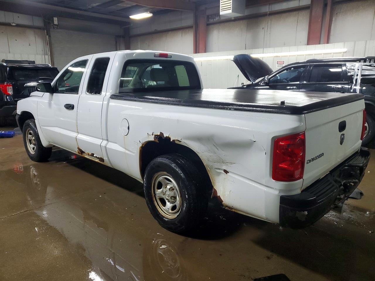 2005 Dodge Dakota st