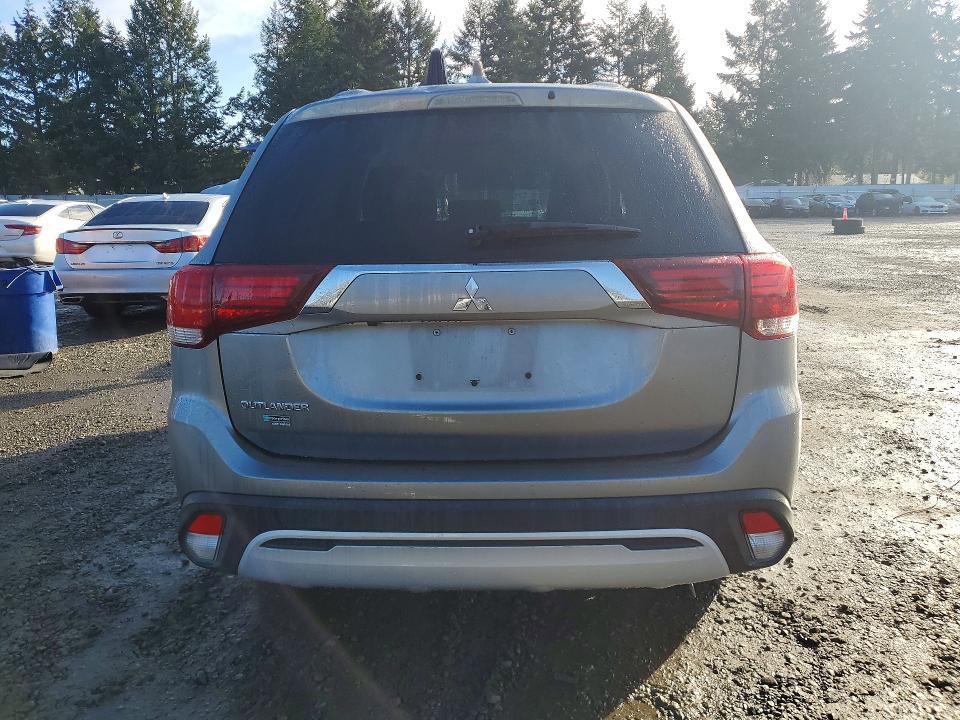 2020 Mitsubishi Outlander se