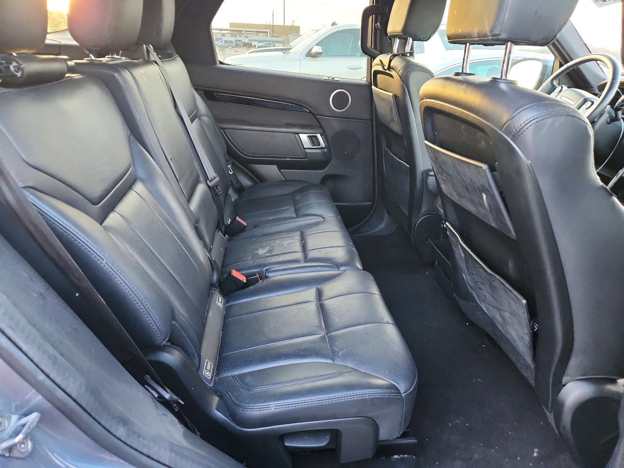 2020 Land Rover Discovery se