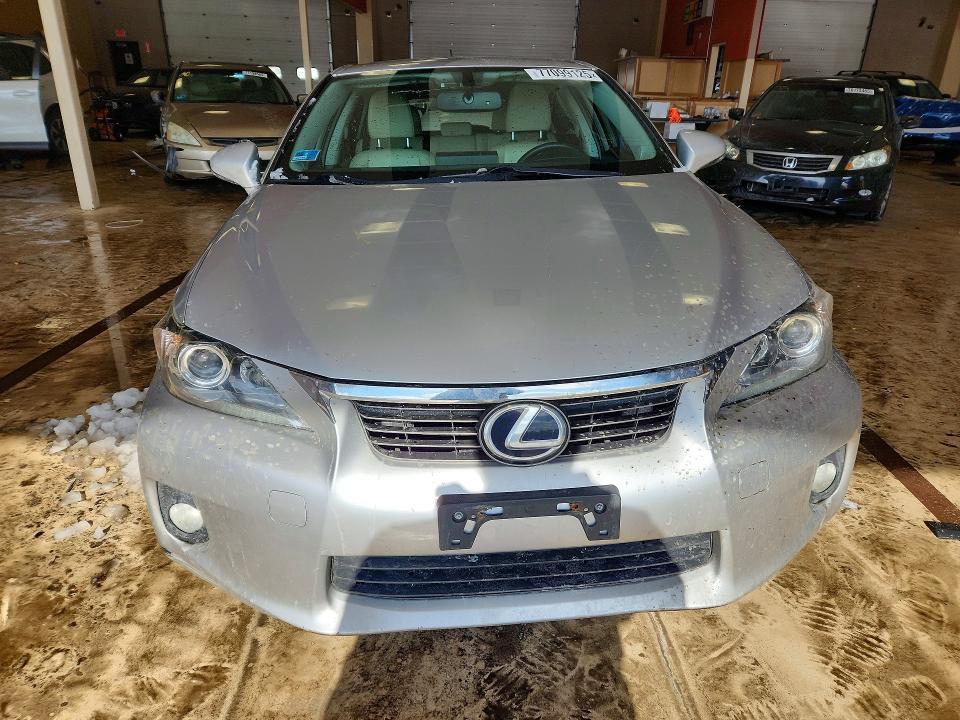 2013 Lexus Ct 200h Base