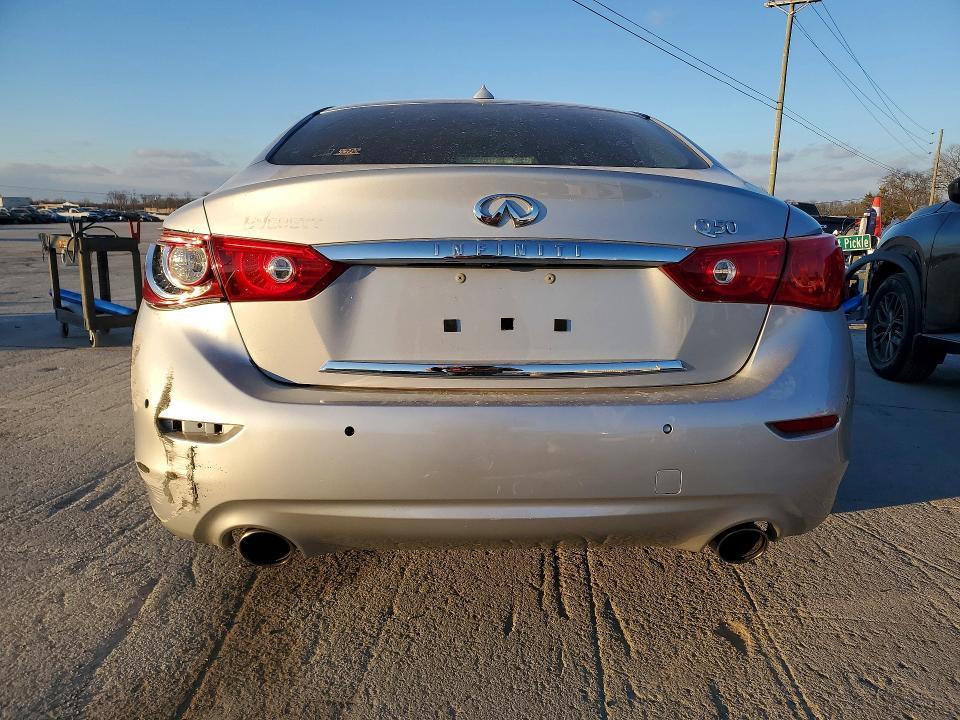 2016 Infiniti Q50 Premium