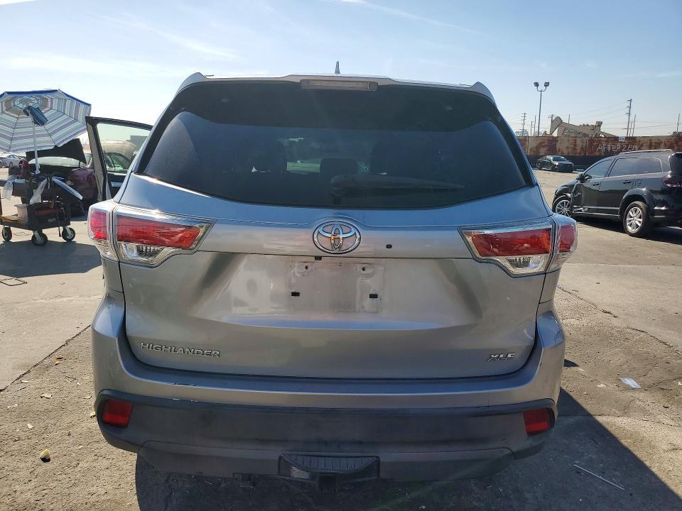 2016 Toyota Highlander xle