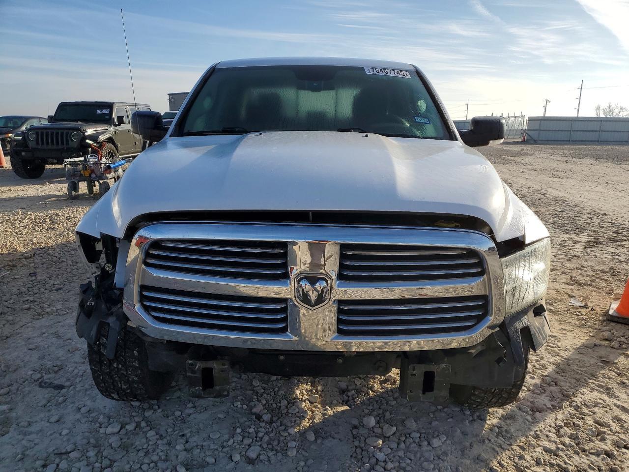 2016 Dodge Ram 1500 slt