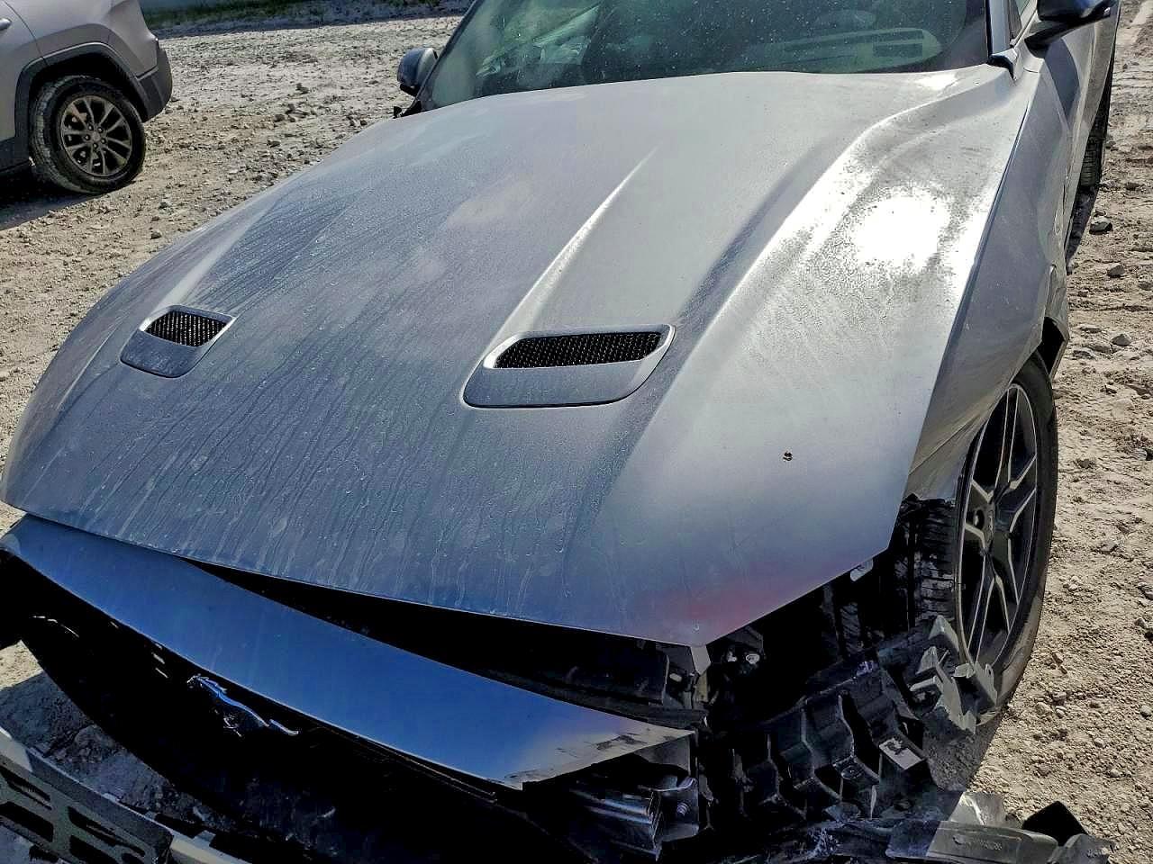2020 Ford Mustang