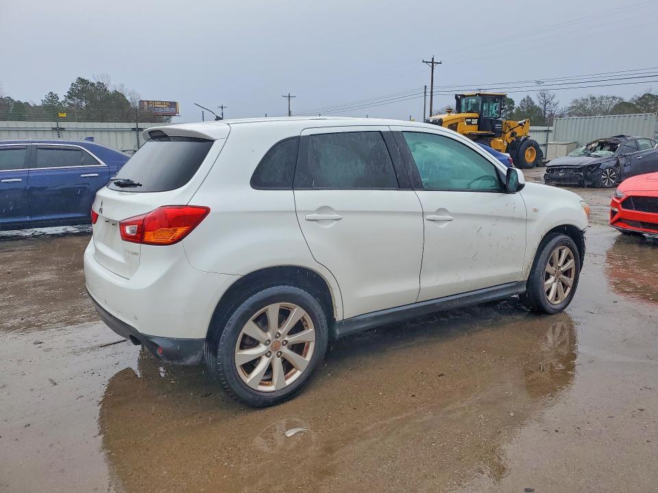 2015 Mitsubishi Outlander Sport es