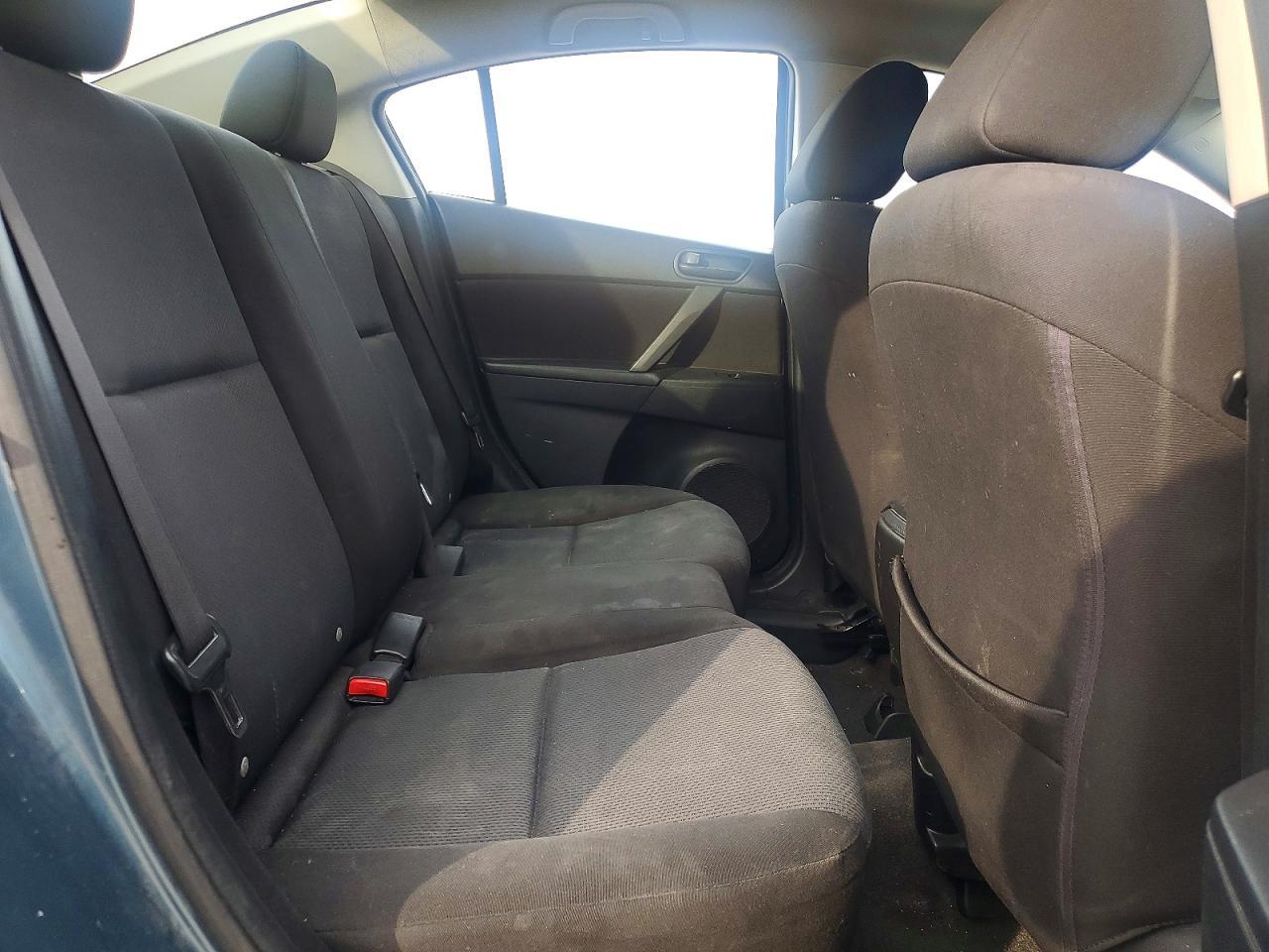 2011 Mazda 3 I