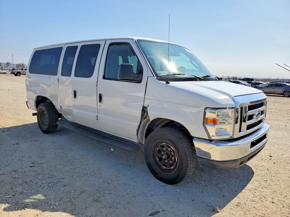 2011 Ford Econoline E350 Super Duty Wagon