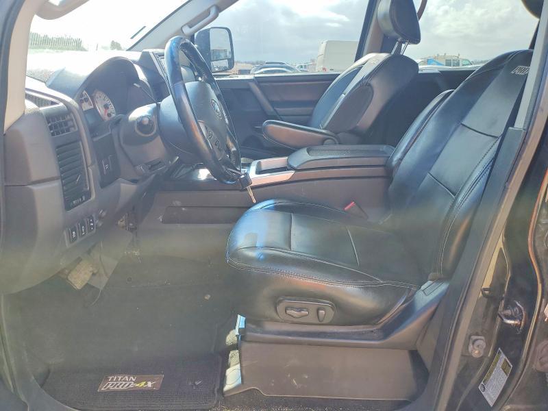 2013 Nissan Titan SV