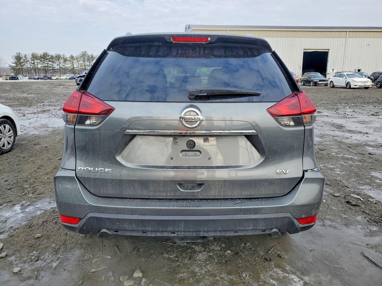 2020 Nissan Rogue sv