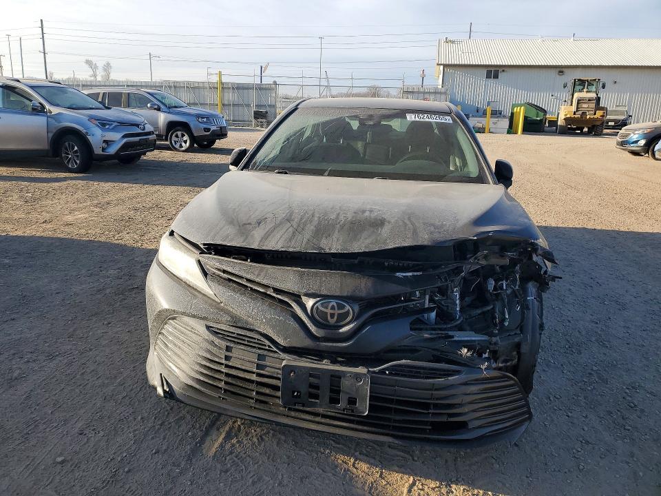 2018 Toyota Camry le
