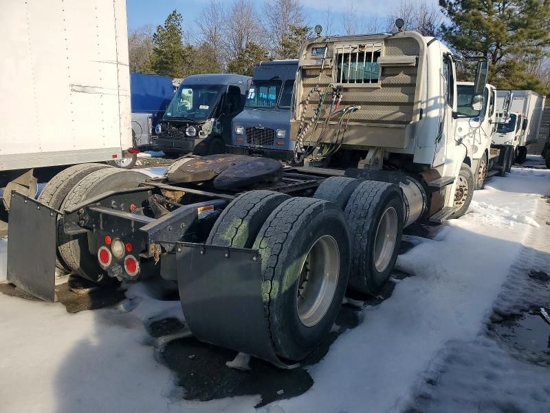 2017 Freightliner Business Class M2 Semi Truck