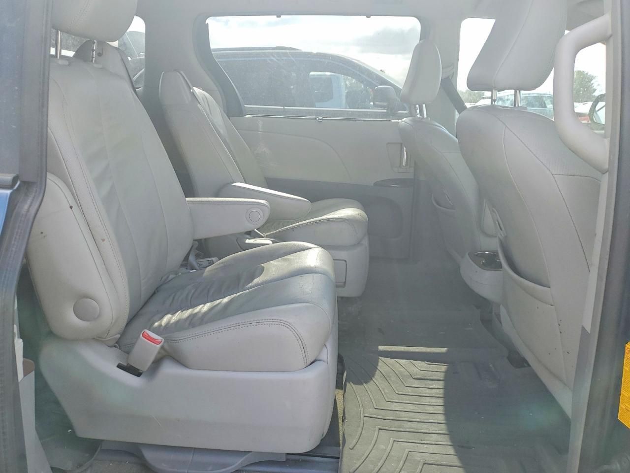 2014 Toyota Sienna xle
