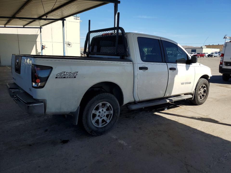 2005 Niss Titan