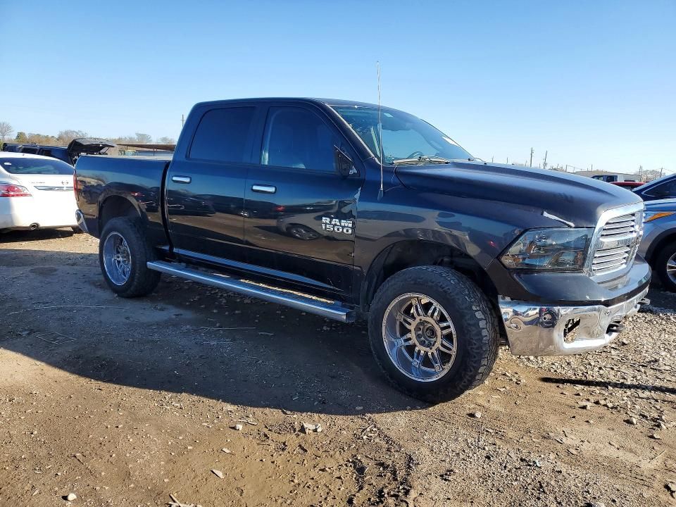 2015 Dodge RAM 1500 SLT