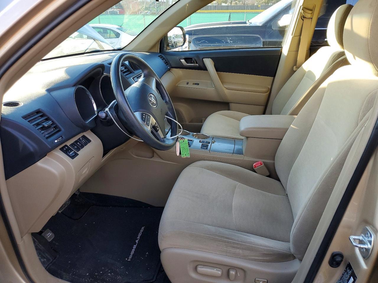 2013 Toyota Highlander Base
