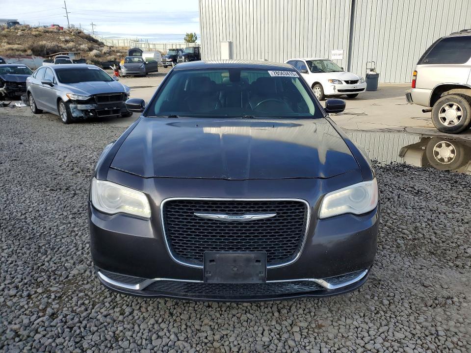 2015 Chrysler 300 Limited
