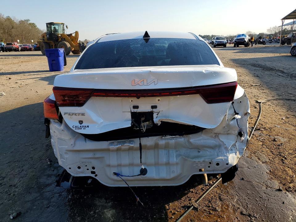 2024 KIA Forte lx