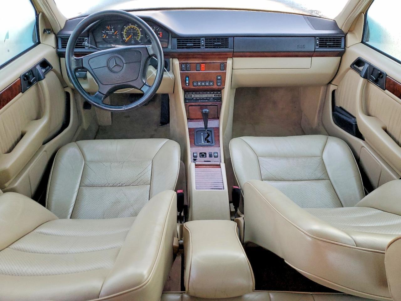 1992 Mercedes-Benz 400 e