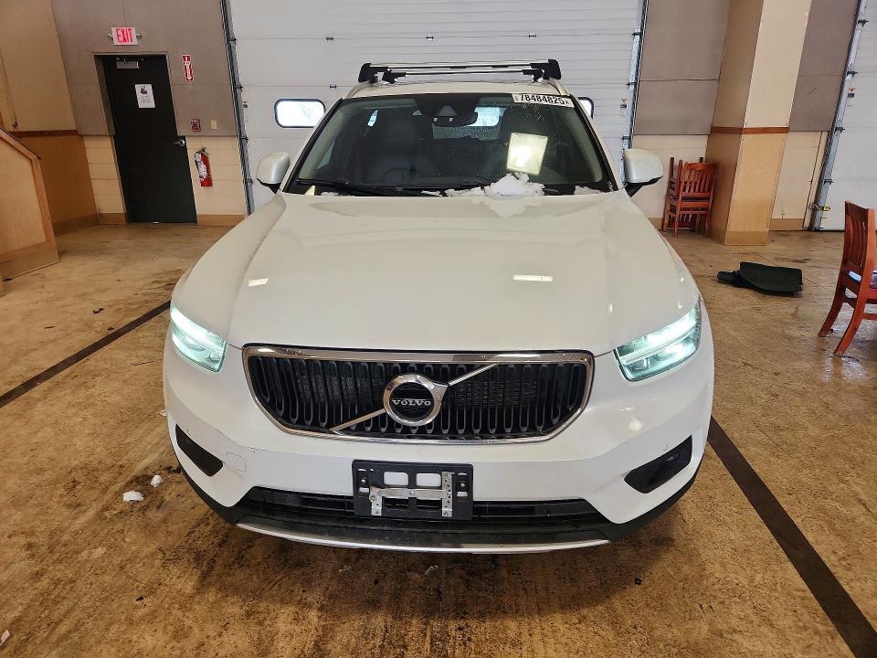 2021 Volvo Xc40 T5 Momentum