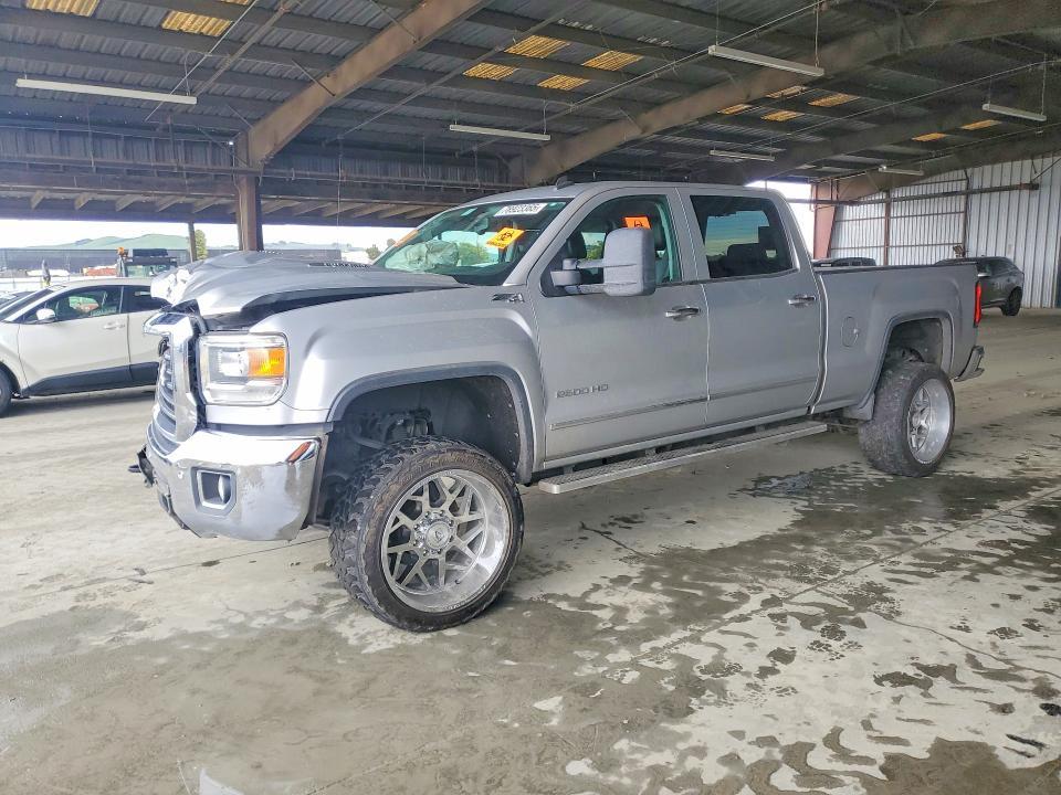 2015 GMC Sierra K2500 slt