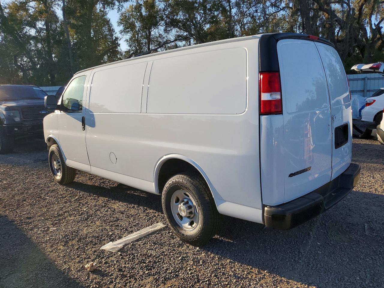 2023 Chevrolet Express 2500 Cargo Utility / Service Van